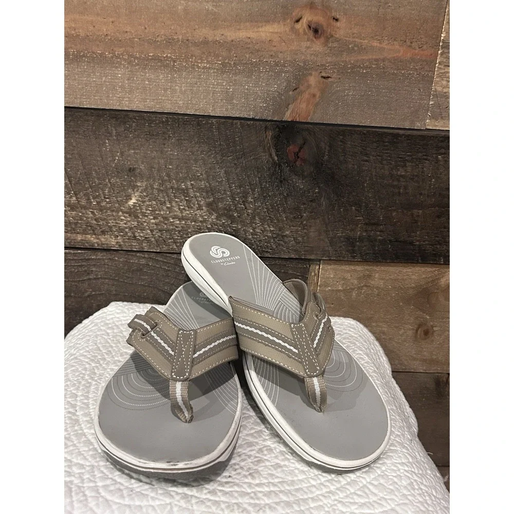 Clarks Cloudstepppers Women's Size 10M‎ Brinkley Jazz Thong Sandal Sand/Sable